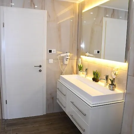 Luxury Sundance Willa