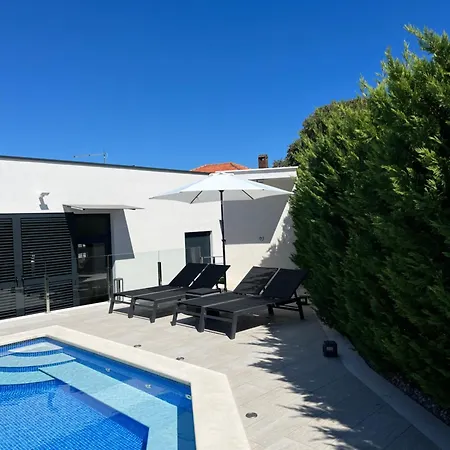 Luxury Sundance * Τρογκίρ