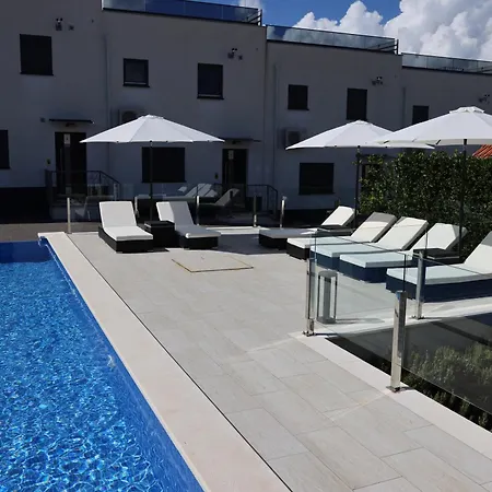 Luxury Sundance *